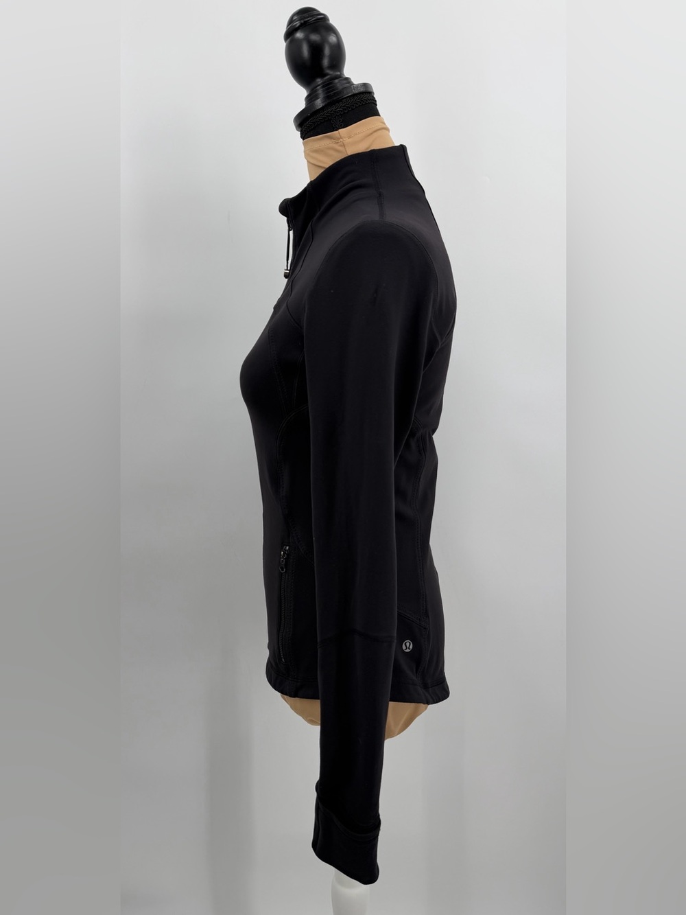 Lululemon Forme Jacket Black Full Zip Thumbholes Size 6 athleisure yoga Pilates - Picture 4 of 14
